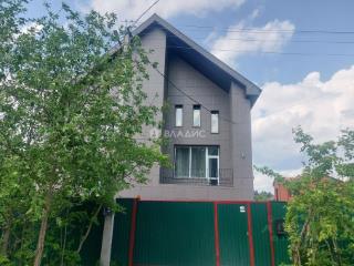 3-этажный дом, 277.6 м², 20 соток