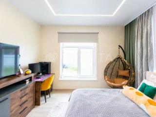  дом, 145.8 м², 7.5 соток