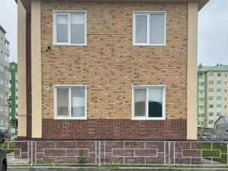  дом, 196.8 м², 4 сотки