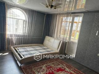  дом, 280 м², 18.3 соток