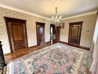 3-этажный дом, 342.7 м², 6.5 соток