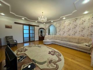 3-этажный дом, 222.9 м², 8.2 соток