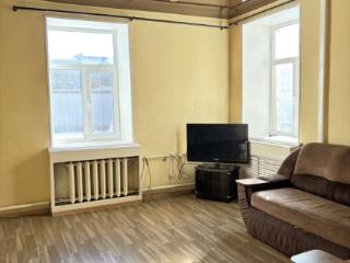 4-комн. квартира, 79.9 м², 1/2 этаж