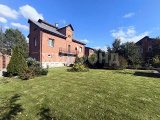  дом, 292 м², 13.47 соток