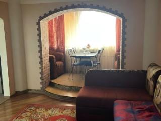4-комн. квартира, 100 м², 1/5 этаж