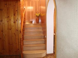  дом, 204.7 м², 77 соток