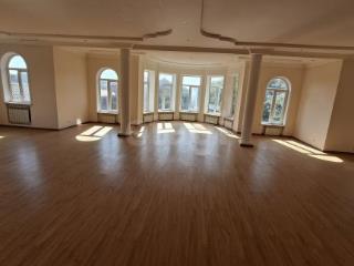  дом, 385 м², 9 соток