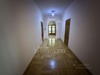 3-этажный дом, 377.5 м², 4.4 сотки