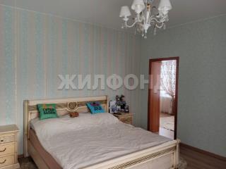  дом, 220 м², 8 соток