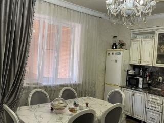  дом, 300 м², 10 соток