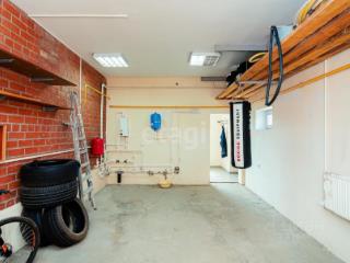 3-этажный дом, 323.7 м², 12 соток