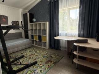 2-этажный дом, 200 м², 9 соток