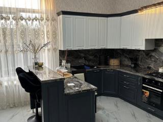  дом, 650 м², 16 соток