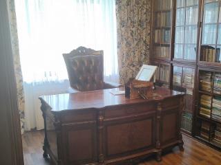 6-комн. квартира, 155.7 м², 2/5 этаж