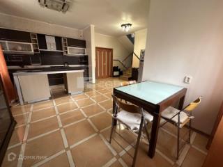 3-этажный дом, 292 м², 13 соток