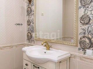 3-этажный дом, 432 м², 16.92 соток