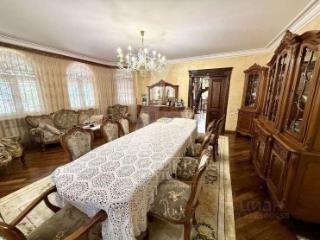 3-этажный дом, 342.7 м², 6.5 соток