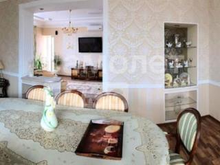 8-комн. квартира, 226.8 м², 4/5 этаж