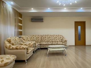 3-комн. квартира, 130 м², 10/13 этаж
