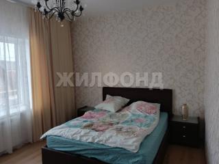  дом, 220 м², 8 соток