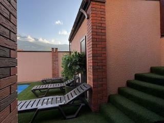  коттедж, 220 м², 6 соток