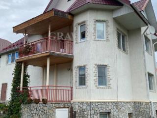 2-этажный коттедж, 267.1 м², 9.35 соток