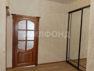  дом, 220 м², 8 соток