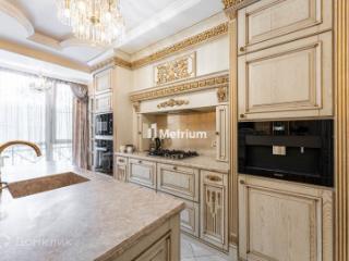 4-комн. квартира, 220 м², 4/6 этаж