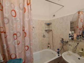 3-комн. квартира, 57 м², 3/5 этаж