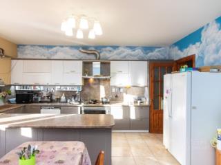 3-этажный дом, 352.9 м², 14.1 соток