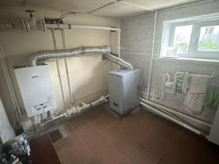  дом, 180 м², 17 соток