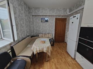 3-этажный дом, 263.4 м², 10 соток
