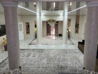  дом, 650 м², 16 соток