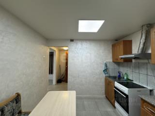 2-комн. квартира, 46 м², 1/8 этаж