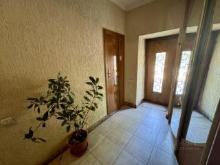 4-этажный дом, 365.5 м², 14.8 соток