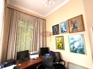 3-этажный коттедж, 350 м², 15 соток