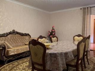  дом, 280 м², 8 соток