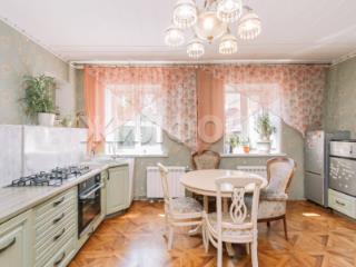  дом, 398 м², 7 соток