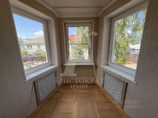 3-этажный дом, 377.5 м², 4.4 сотки