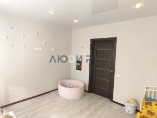  дом, 320 м², 10 соток