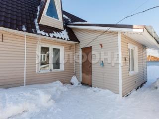  дом, 220 м², 10.46 соток