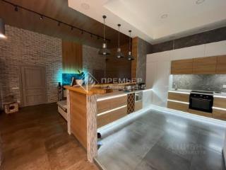 2-этажный коттедж, 240 м², 12 соток