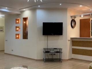 3-комн. квартира, 130 м², 10/13 этаж