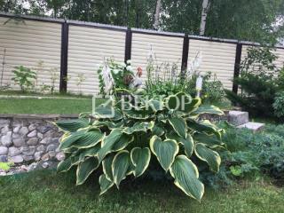 3-этажный дом, 320 м², 8 соток