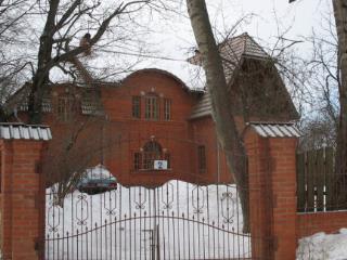  дом, 296 м², 22 сотки