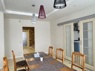  коттедж, 268.8 м², 8.2 соток