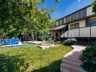  дом, 398 м², 7 соток