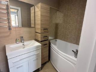 3-комн. квартира, 73 м², 9/9 этаж