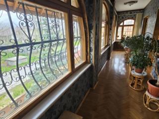 3-этажный дом, 450 м², 18 соток