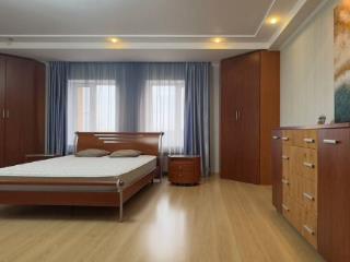 3-комн. квартира, 130 м², 10/13 этаж